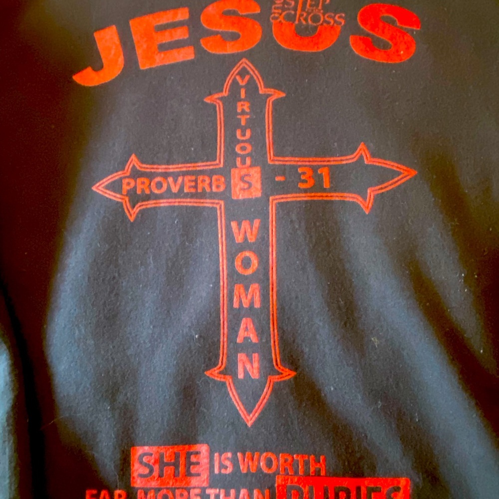 Bible Scripture Psalms 31 Virtuous Women Sweatshirt - Picture 2 of 2